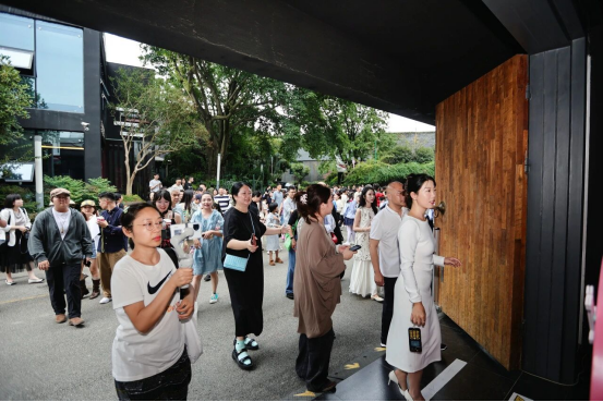 ��ɫʧ����Ʒ